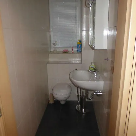 Haus Sonja - Ferienwohnung Mit Terrasse Binz